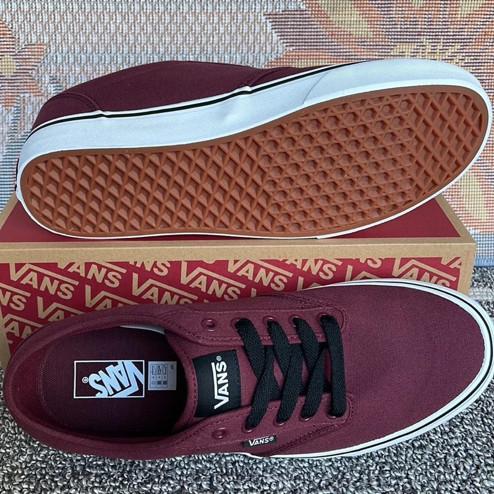 Vans WMNS Atwood
(Canvas) Oxblood/White
VN000TUY8J3
Sneakers - Picture 5 of 16